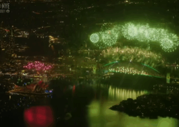VIDEO-Mbërrin 2026-a në Australi, spektakël fishekzjarresh në Sydney
