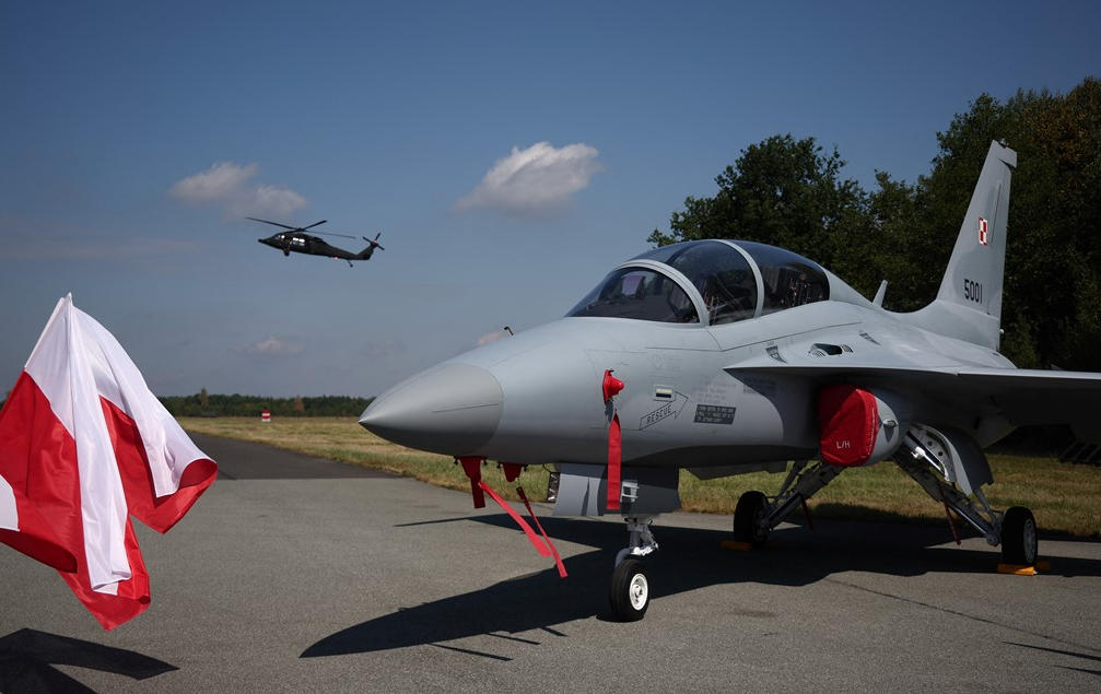 Rusia godet Ukrainën pranë kufirit polak  Varshava reagon duke ngritur avionë luftarakë