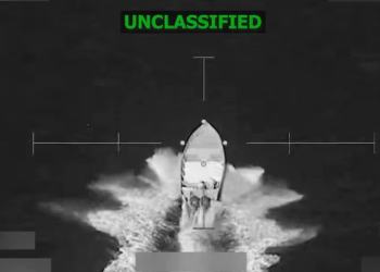 Amerikanët godasin dy anije të tjera në Paqësor, pesë të vrarë