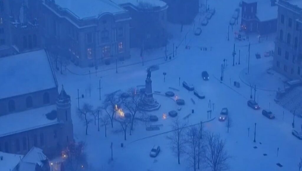 Stuhia e borës  anulohen fluturimet në SHBA  Edhe vendet nordike përfshihen nga një stuhi e fuqishme