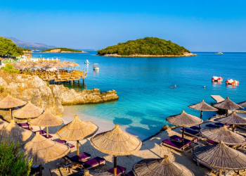 “Huffpost”: Shqipëria ndër destinacionet më të mira për pushime në 2026-n