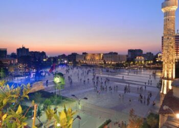 Festat boshatisin Shqipërinë, nëntori shënon rekord daljesh jashtë vendit