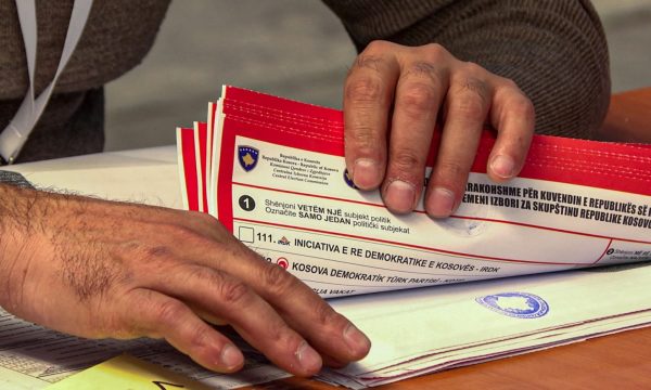Zgjedhjet në Kosovë  Mbi 99  e votave të numëruara  VV 49 30   PDK 21 01   LDK 13 59  AAK 5 68 