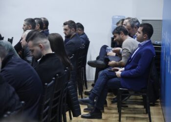 U ul në fund të mbledhjes si hakmarrje se ju bashkua Salianjit? Përgjigjet Alimehmeti