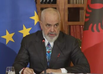 “Rriten me 135 euro pagat për mjekët” Rama: 15 milionë euro për trajtimin e pacientëve me sëmundje tumorale
