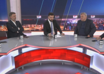 “Po fyen demokratët, ke punuar me ta”/ Debati mes Dukës dhe Alibeajt: Mos e quaj PD kasolle se është turp