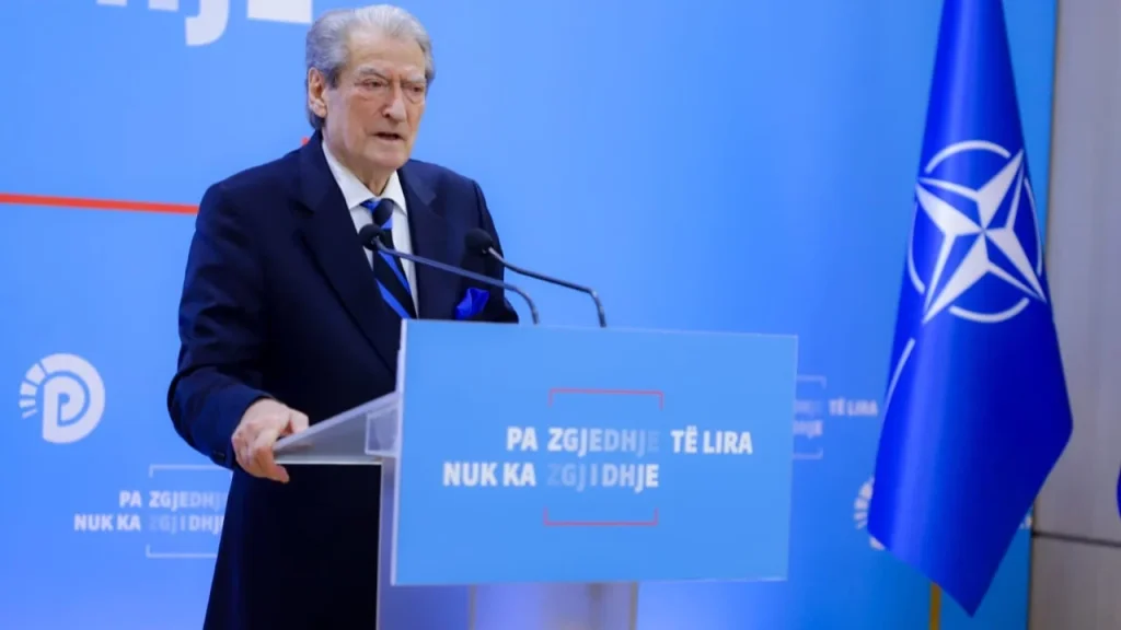 Humbja në 11 maj/ “Nuk jemi parti gjueti shtrigash, por as symbyllur”-Berisha ua lë fajin tradhtarëve: Kishte nga ata që punuan për PS, do japin llogari…