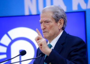 I organizuar nga Suel Çela takimi i Salianjit në Elbasan?! “Kemi pasur informacione..” Berisha: Vija e kuqe e PD, kundër çdo bashkëpunimi me organizata kriminale