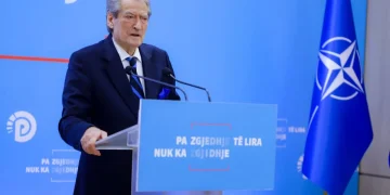 Humbja në 11 maj/ “Nuk jemi parti gjueti shtrigash, por as symbyllur”-Berisha ua lë fajin tradhtarëve: Kishte nga ata që punuan për PS, do japin llogari…