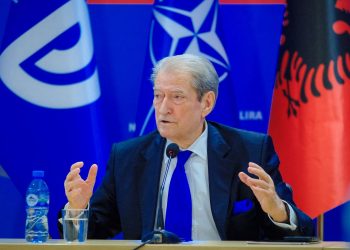 Kreu i PD paralajmëron protesta/ Berisha thirrje të dëshpëruara qytetarëve: Duhet të përgatitemi, Rama nuk largohet pa..