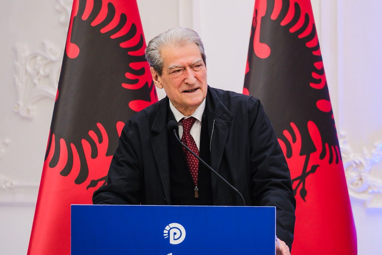 Berisha zbulon skenarët e opozitës në 2026  Në Janar do bllokojmë sheshin deri në ikjen e Ramës