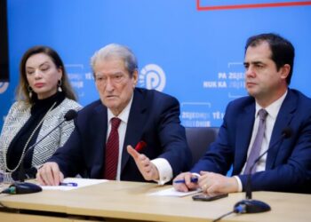 Sali Berisha thirrje qytetarëve: Bëhuni gati për përshkallëzimin e protestave!