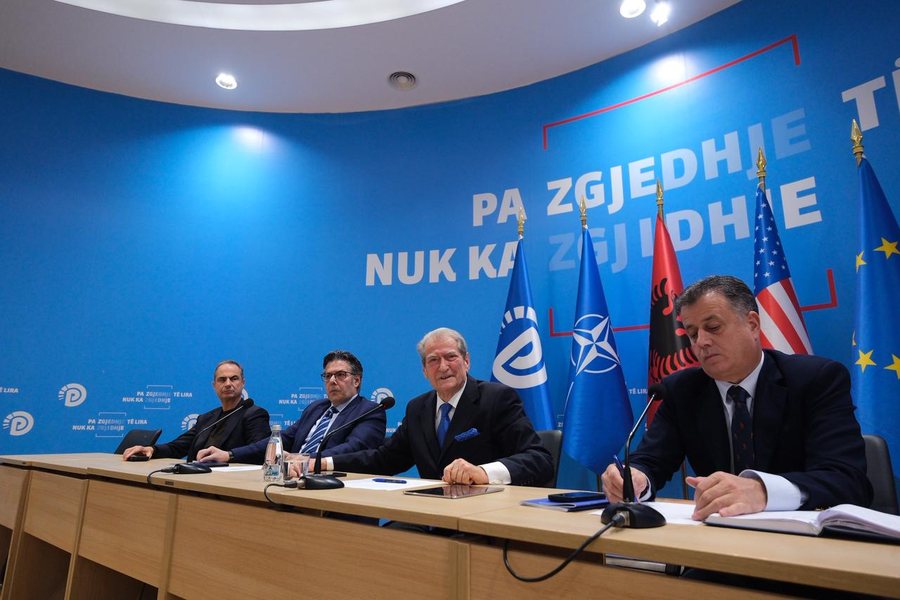 PD mbledh Këshillin Kombëtar  Berisha  Ky takim u vonua për shkak të mbrojtjes së votës  Rama nuk fitoi zgjedhjet