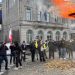 VIDEO/ Fermerët kthejnë Brukselin përmbys, protestë para Parlamentit Evropian! Zjarre, tymuese, sulme dhe parulla..