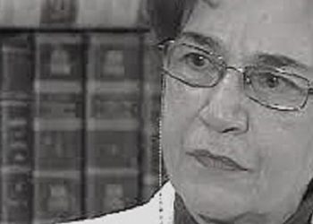 Refleksionet e studiueses së njohur/ Pavarësisht lidhjeve familjare me Enver Hoxhën, as unë e Luani, nuk e kishim as në mendësi propagandën dhe luftën e klasave!