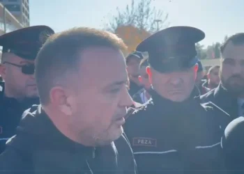 Vlora pa ujë dhe mësimi që na jep Flaurens Shoshi