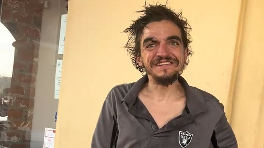 Transformimi i pabesueshëm i aktorit  Nga fëmijëria si yll kinemaje  përfundon i pastrehë