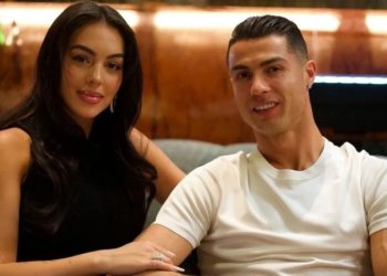 “Unaza 3 milionë dollarë, minimumi që mund të bënte Ronaldo”/ Georgina Rodriguez: Prita 10 vjet për t’u martuar!