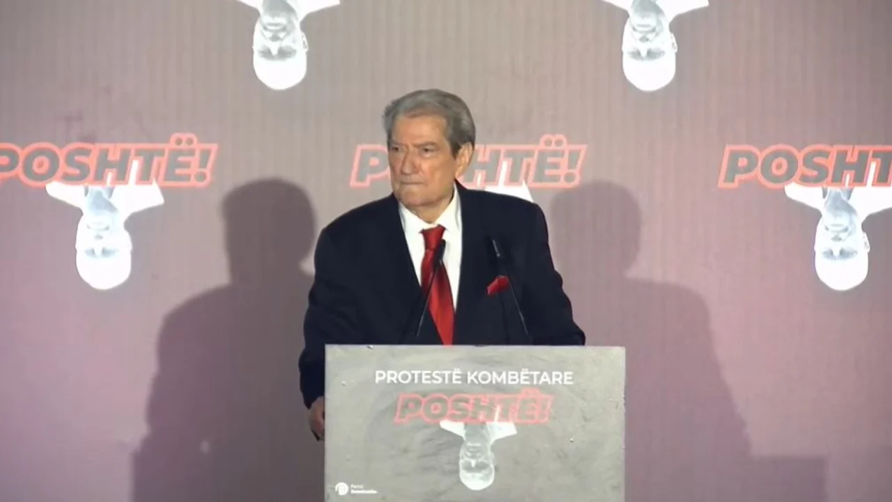 Protesta  Berisha nxit dhunë  Të marshojmë drejt Surrelit  Rama meriton fatin e Gaddafit  Të na bashkohet çdo parti opozitare