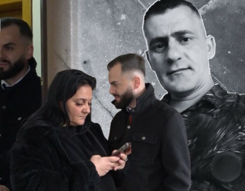 Motra kërkon zbardhjen e vdekjes së vëllait 3 muaj më parë  Them se e kanë vrarë për një lidhje me një vajzë