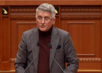 “Firmat për Endri Shabanin ishin gabim”, Agron Gjekmarkaj ofron dorëheqjen si nënkryetar i PD-së, Berisha e refuzon!