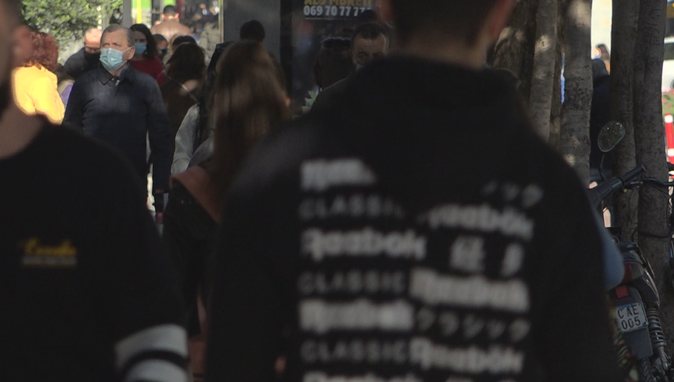 Të prekurit me HIV në Shqipëri  125 raste të reja  Më shumë meshkuj të diagnostikuar  shkak edhe kontaktet seksuale brenda gjinisë