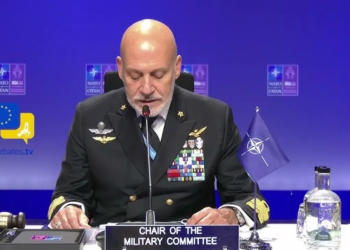 Kreu i Komitetit Ushtarak të NATO-s: Po shqyrtojmë një sulm kundër Rusisë
