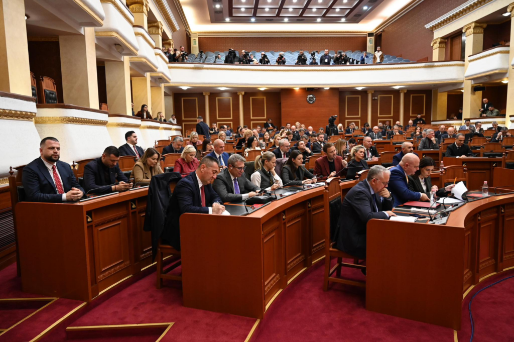 Nga raportimi i KQZ e deri tek emërimet në institucione  çfarë pritet sot në Kuvend