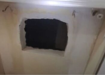 VIDEO-Mes 100 më të kërkuarve, arrestohet bosi i mafias italiane/ Publikohen pamjet e vendit sekret ku ishte fshehur..