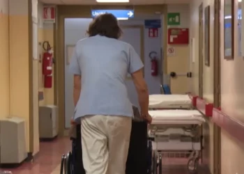 Tragjedi në familje, nënë e bijë humbin jetën nga helmimi gjatë darkës së Krishtlindjes! Nën hetim disa persona përfshirë edhe mjekët