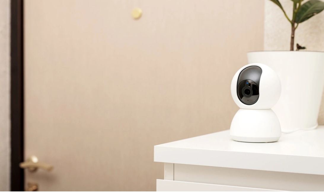 Skandali kibernetik  120 mijë kamera shtëpish dhe biznesesh në sulmin e hakerave  Në internet publikohen pamjet me përmbajtje s ksuale