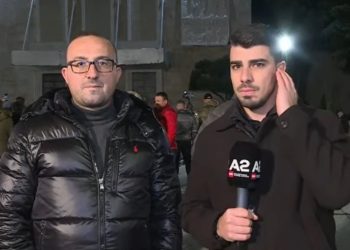 Salianji dhe Alimehmeti në kafe me më të votuarit/ Korreshi: Ne jemi ndryshe nga partitë hermetike, edhe unë ulem shpesh me kolegët