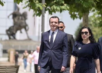 Albin Kurti paralajmëron takim me Vjosa Osmanin për çështjen e presidentit