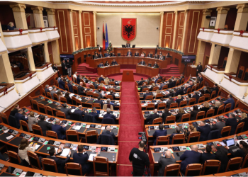 Sot seanca e fundit e sesionit parlamentar/ Betohet Avokati i Popullit, çështjet e tjera në rend dite