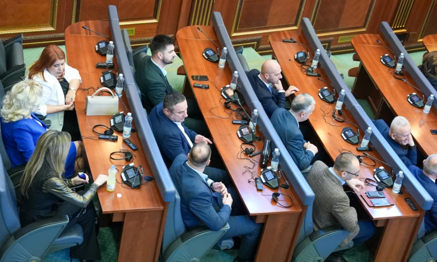 LVV do ta  zvogëlojë ndikimin e Listës Serbe  në institucionet e reja