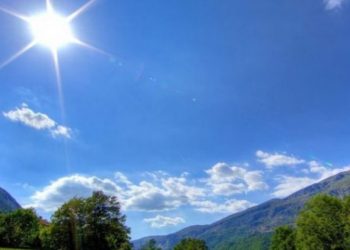 Kthjellime dhe vranësira, reshje të lehta në disa zona të vendit, parashikimi i motit për sot