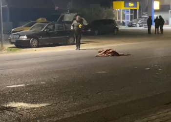 (FOTO – VIDEO)19-vjeçari përplasi për vdekje këmbësorin/ Drejtonte ‘Audin’ me shpejtësi të lartë