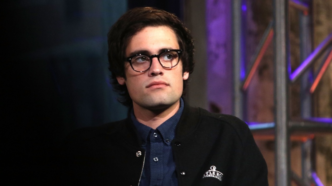 Vrau në mënyrë makabre prindërit  Djali i yllit të Hollywood it i diagnostikuar me skizofreni disa javë para krimit  E humbi plotësisht kontrollin