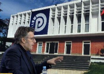 Paloka mesazh Salianjit: Kur të duartroket dhe brohoret armiku, shiko një herë rrotull se…