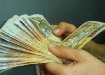 Lista e përfituesve/ Mbi 13 mijë familje pronarësh do të marrin kompensimin e pritur, paratë kalojnë në llogari bankare