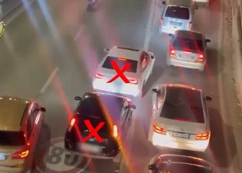 Nuk mbajnë radhën në trafik/ Rrugorja me dorë të “hekurt”, gjobiten drejtuesit e mjeteve