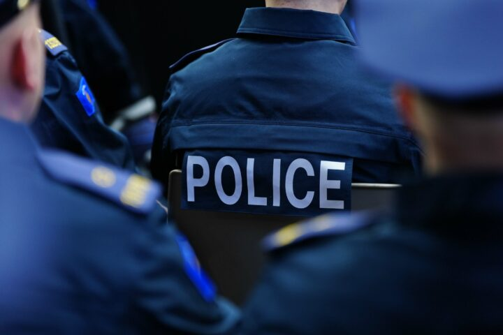 Regjistrohen të shtëna me armë zjarri në Prishtinë  pesë persona në pranga