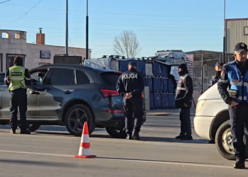 Vrasja në Elbasan, “blindohet” juglindja, policia në kërkim të autorëve