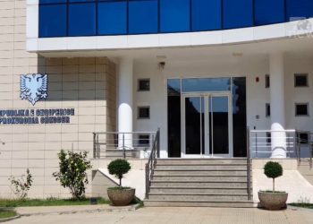 Lejuan ndërtimet pa leje, prokuroria çon në gjyq policin dhe tre zyrtarët e IMT-së