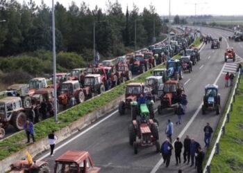 Bllokohet sërish aksi Kakavijë-Janinë nga protestat, policia shqiptare: Lejohen të qarkullojnë vetëm…
