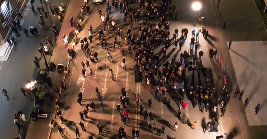 LIVE  Pa mbështetje  Foltorja  e radhës e opozitës para Kryeministrisë