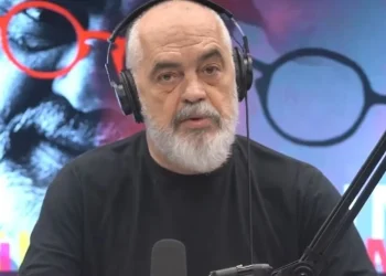 “Viti 2026 vjen me këmbë të mbarë”, Rama: Pagat dhe pensionet do të shënojnë përsëri rritje historike