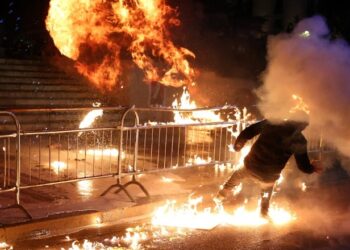 Protesta e PD-së para Kryeministrisë, ‘Reuters’ publikon analizën