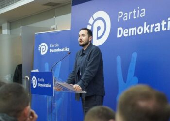 “Partia Demokratike duhet të ndryshojë”, Salianji pas takimit në Shkodër: Koha e këtij pushteti ka mbaruar