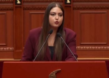 Dy historitë e jetës që më shtynë drejt politikës